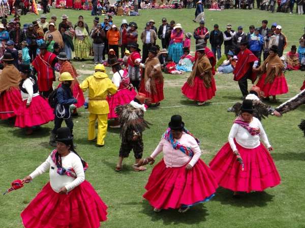 FESTIVAL DE DANZAS AUTÓCTONAS - SANTIAGO DE HUATA