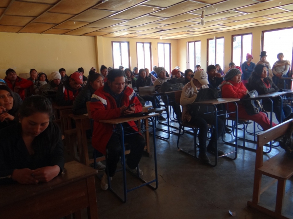 Conversatorio en la Universidad Pública de Achacachi